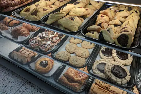 Simpsons Bakery photo 1